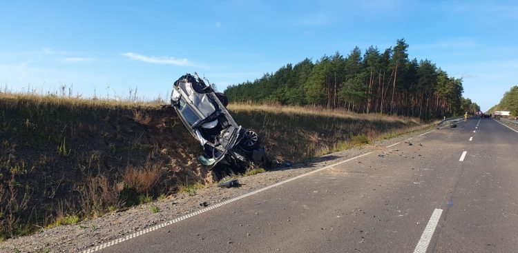 W sobotę na obwodnicy Brzezia około godziny 12:30 doszło do wypadku drogowego (fot. Facebook/Komenda Powiatowa Policji w Człuchowie)