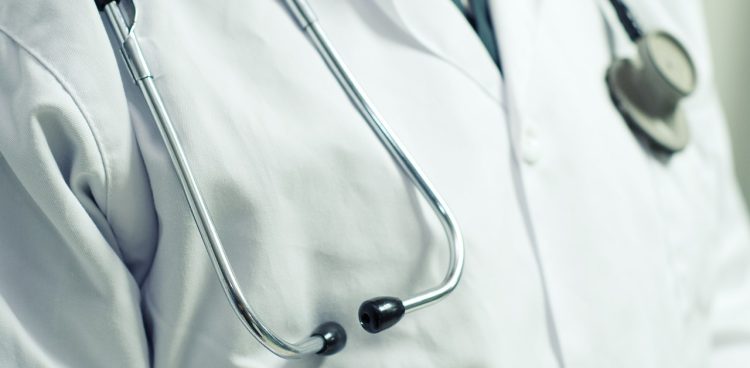 Ze zwolnień lekarskich skorzystało w minionym roku 318 tys. pracowników pomorskich firm i instytucji (fot. pixabay.com)