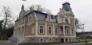 Zabytkowy pałac w Lubuczewie (fot. Radio Gdańsk/Przemysław Woś)
