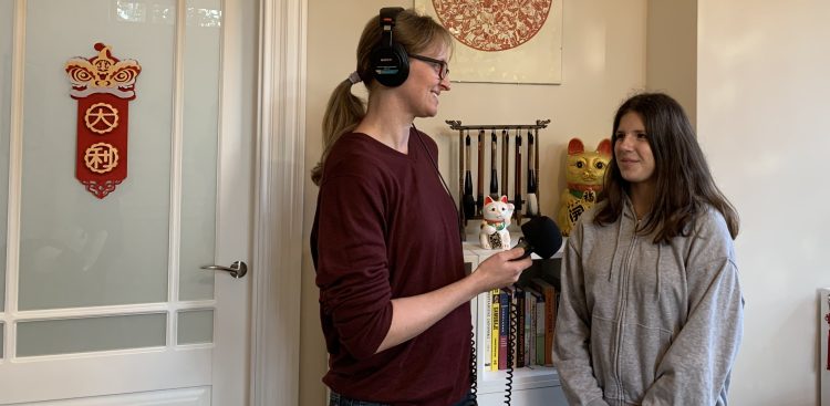 14-letnia Jagoda przygodę z językiem japońskim zaczęła od fascynacji filmami anime, a po dwóch latach potrafi już wypowiedzieć się po japońsku (Fot. Radio Gdańsk)