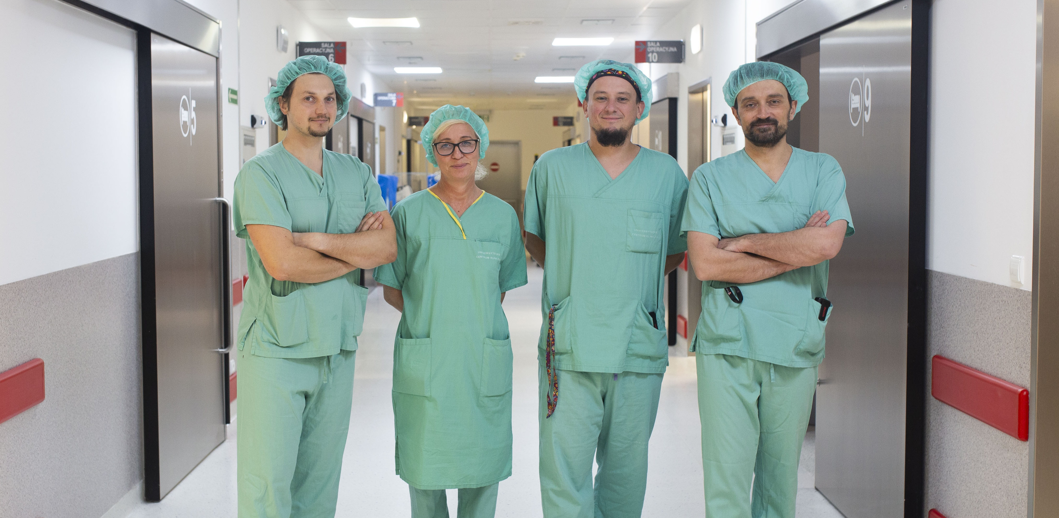 Specjaliści z UCK przeprowadzili pierwszy w historii szpitala małoinwazyjny zabieg resekcji raka przełyku (fot. mat. pras./Sylwia Mierzewska)