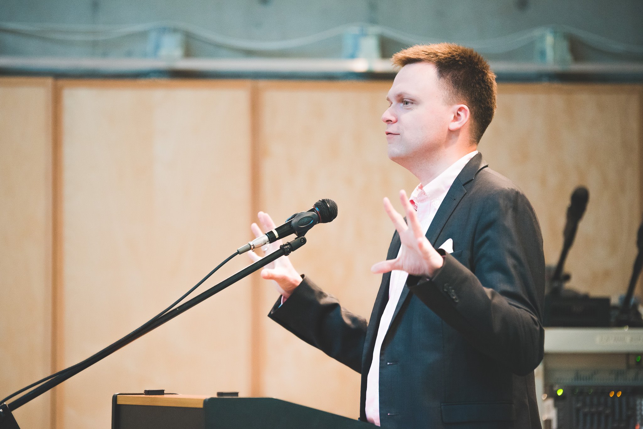 (fot. Facebook/Szymon Hołownia)