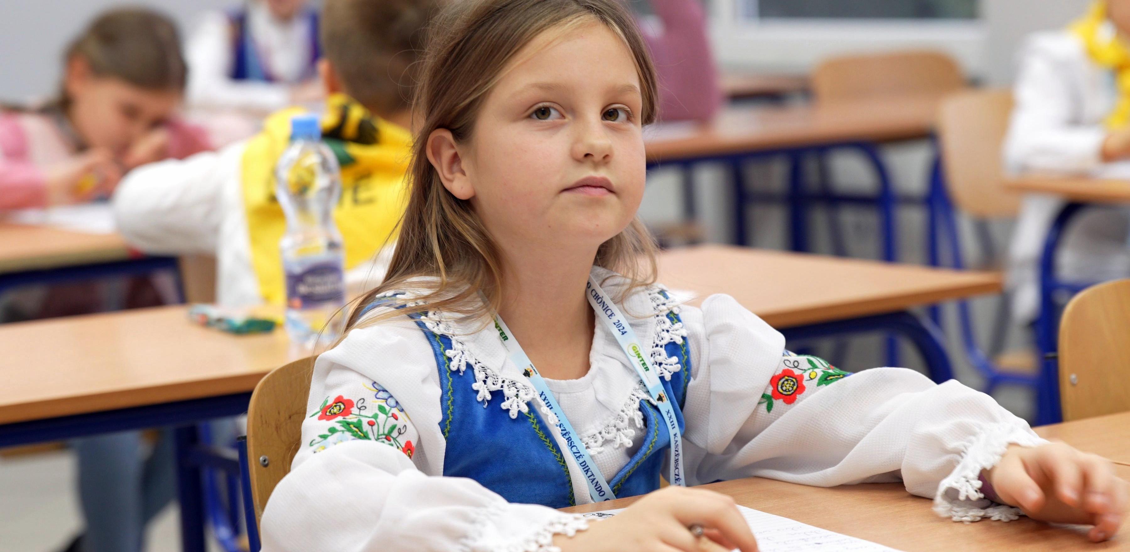 Dyktando Kaszubskie w Szkole Podstawowej nr 7 w Chojnicach. 16.11.2024 r. (fot. Radio Gdańsk/Piotr Lessnau)