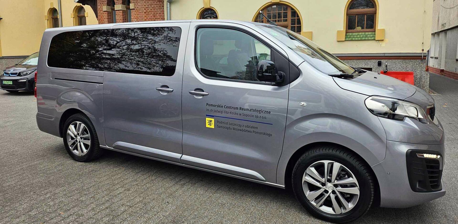 Nowy samochód Pomorskiego Centrum Reumatologicznego (fot. Pomorskie Centrum Reumatologiczne)