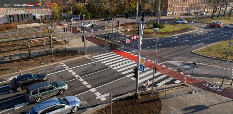 Przejście naziemne dla pieszych na Zaspie (fot. Paweł Marcinko / KFP)