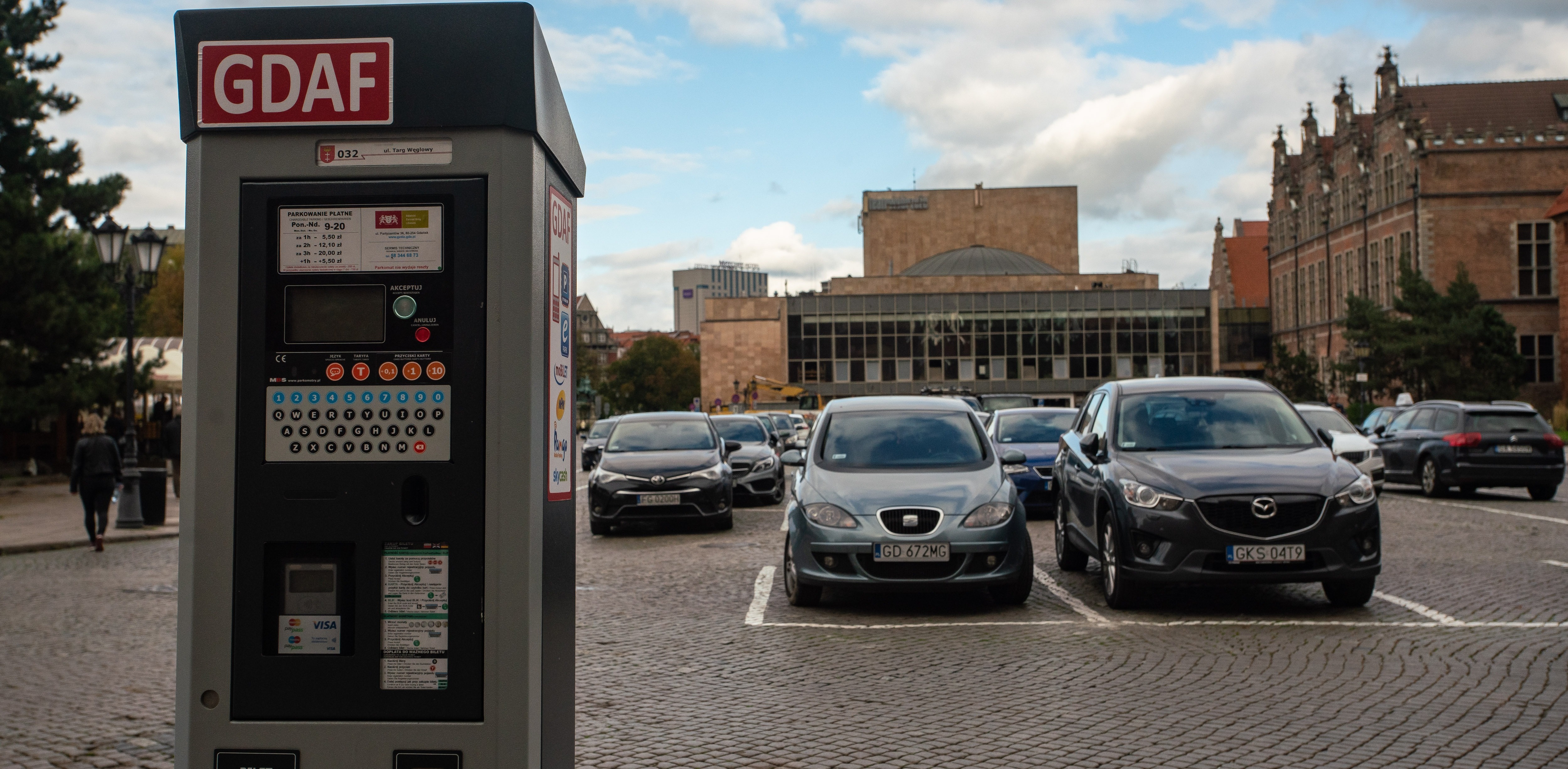 Parking na Targu Węglowym w Gdańsku (fot. Anna Rezulak / KFP)