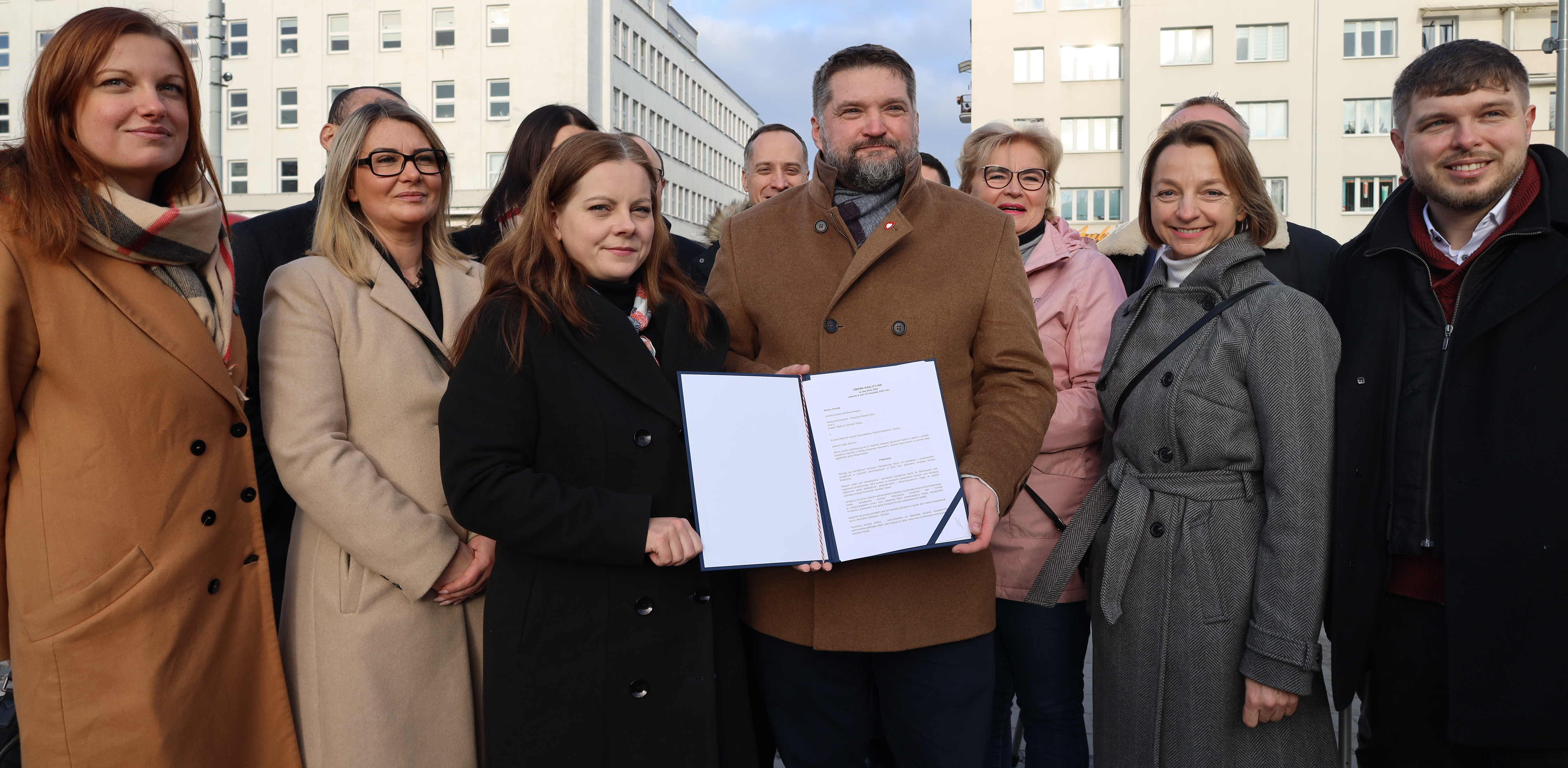 Umowę koalicyjną, po wielomiesięcznych negocjacjach, podpisano w sobotę w południe (Fot. Radio Gdańsk/Marcin Lange)