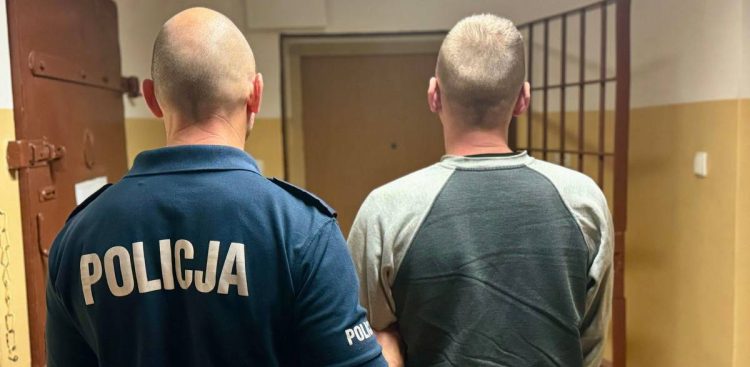 Uciekał policjantom na hulajnodze i był agresywny. Mężczyzna zatrzymany w Bytowie (fot. KPP w Bytowie)