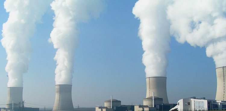 Elektrownia jądrowa (fot. Wikimedia Commons)