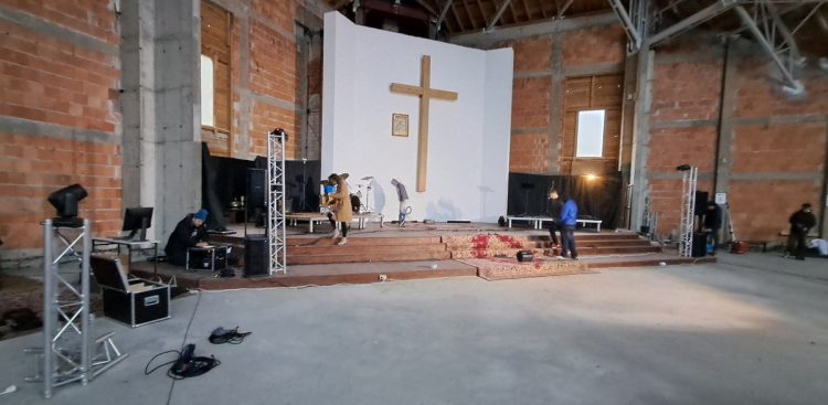 Przygotowania do wydarzenia "Sto lat, Jezu!" (fot. Facebook/Parafia pw. Matki Boskiej Nieustającej Pomocy Gdańsk Brętowo)