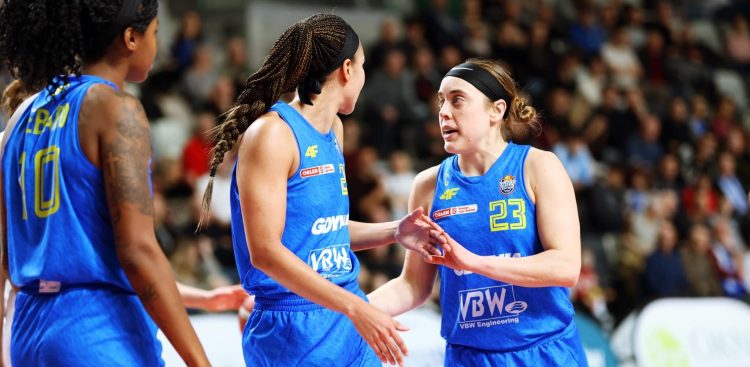 Koszykarki VBW Gdynia podczas meczu z AZS AJP Gorzów Wielkopolski (fot. Facebook/VBW Gdynia/Piotr Kaczmarek)
