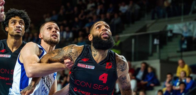 AMW Arka Gdynia kontra Energa Icon Sea Czarni Słupsk - 01.12.2024 r. (fot. Czarni Słupsk/P. Przyborowski)