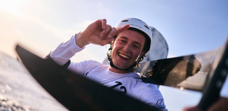 Kamil Manowiecki (Sopocki Klub Żeglarski) zwycięzcą Pucharu Świata Wingfoil Racing 2024 (fot. mat. pras. SKŻ)