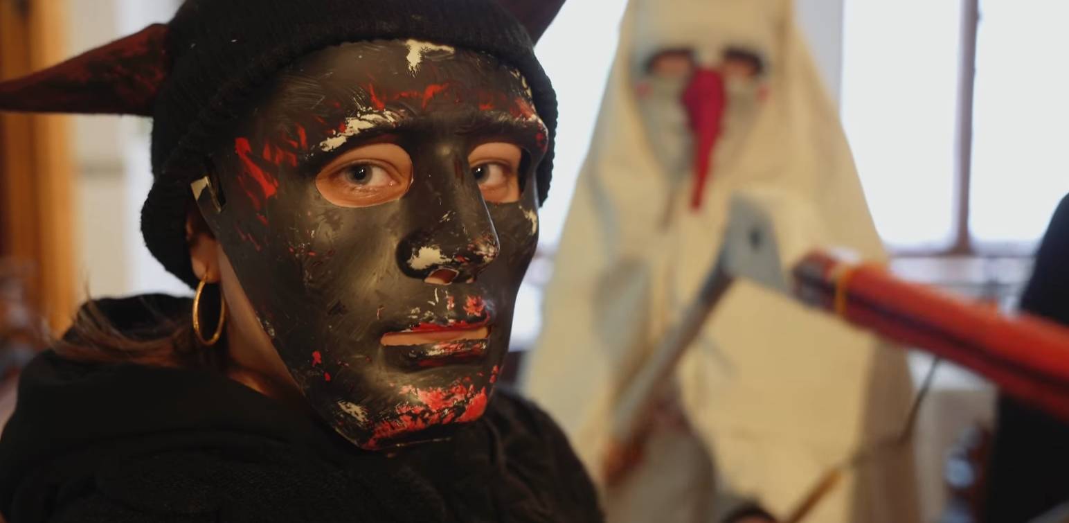 Jeden z paneszków, którzy towarzyszyli staroście puckiemu Jarosławowi Białkowi podczas składania życzeń mieszkańcom (fot. facebook.com/starostapucki)