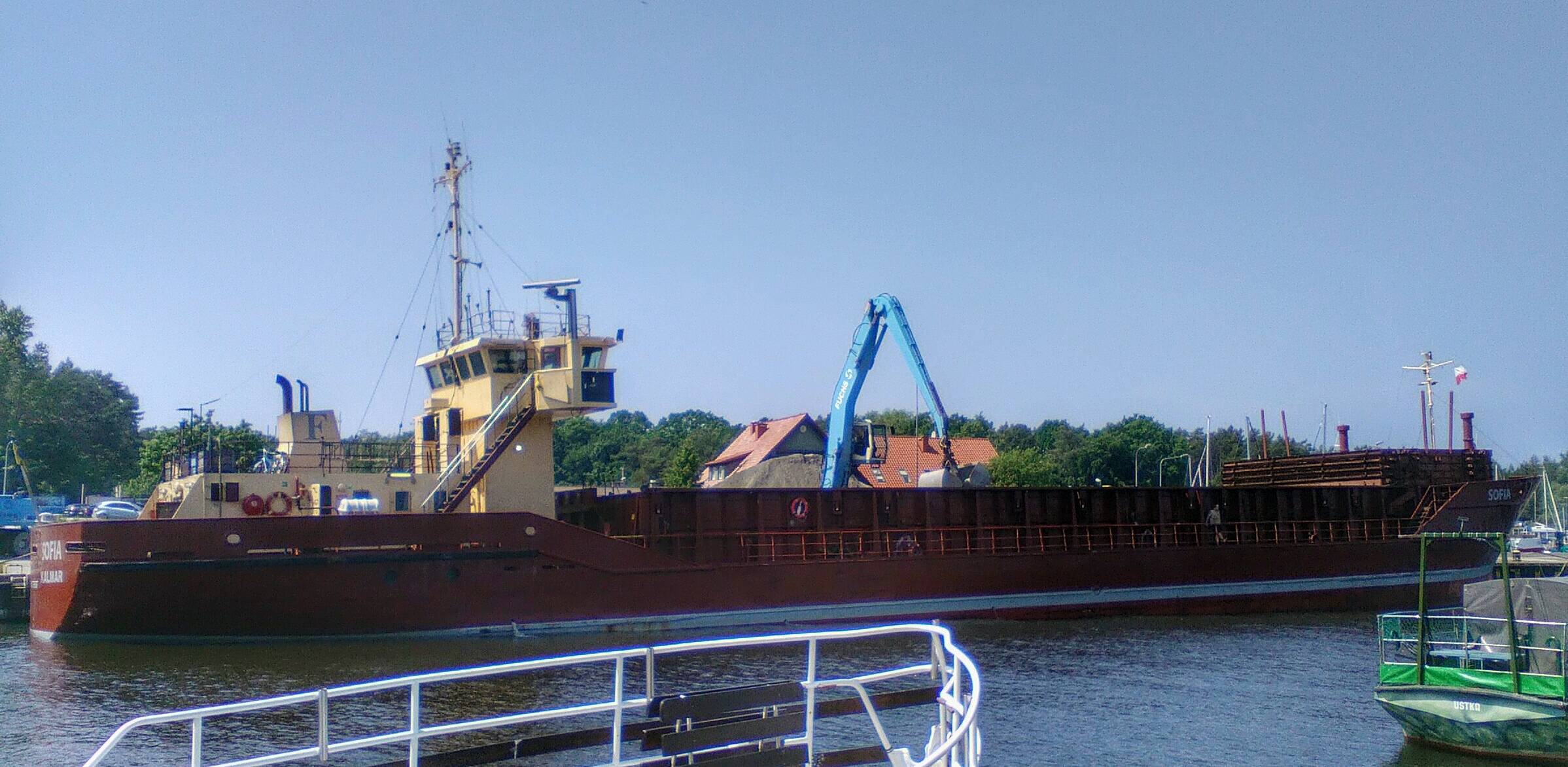 Zdjęcie archiwalne. Statek Sofia w porcie w Ustce (fot. Klapka paradaja/Wikimedia Commons)
