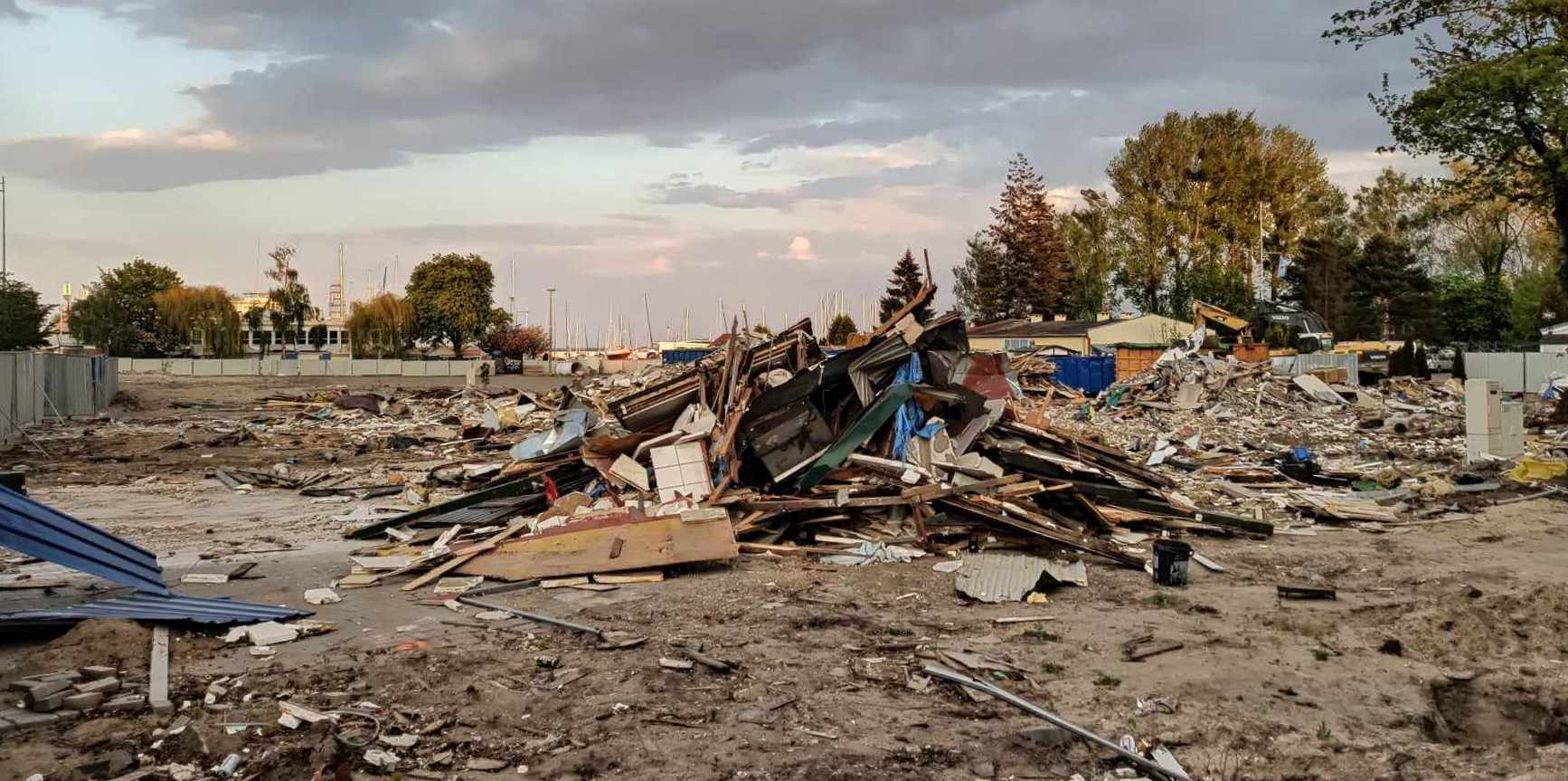 Działka, na której działał klub Pokład - stan na maj 2023 roku (fot. Radio Gdańsk/Artur Maszota)