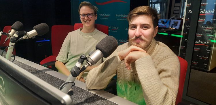 Piotr Glimasiński oraz Przemysław Bojarzyński – lekarze z przychodni dr Oli w Sopocie (fot. Radio Gdańsk/Tatiana Slowi)