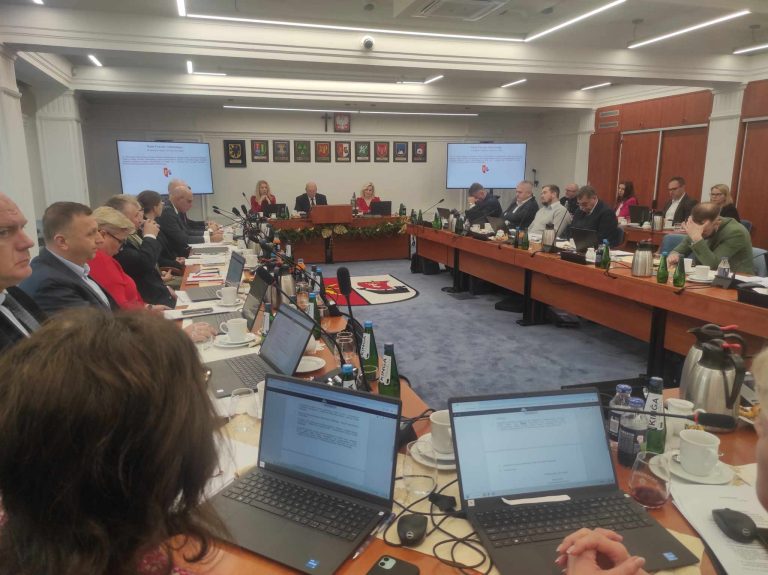 Sesja rady powiatu (fot. Radio Gdańsk/Mateusz Czerwiński)