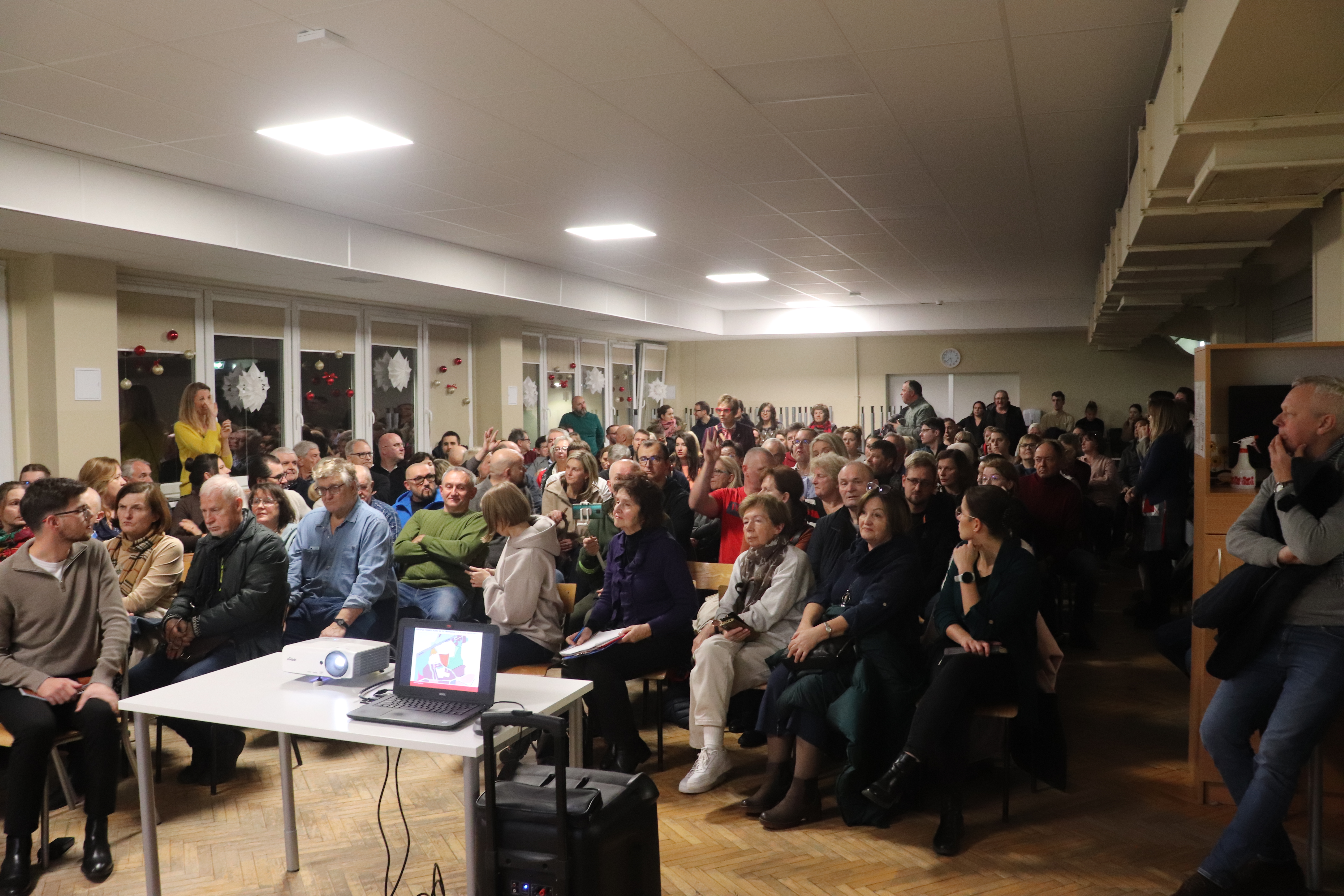 Grudniowe spotkanie z mieszkańcami w sprawie budowy osiedla przy ulicy Wołkowyskiej (fot. Radio Gdańsk/Oskar Bąk)