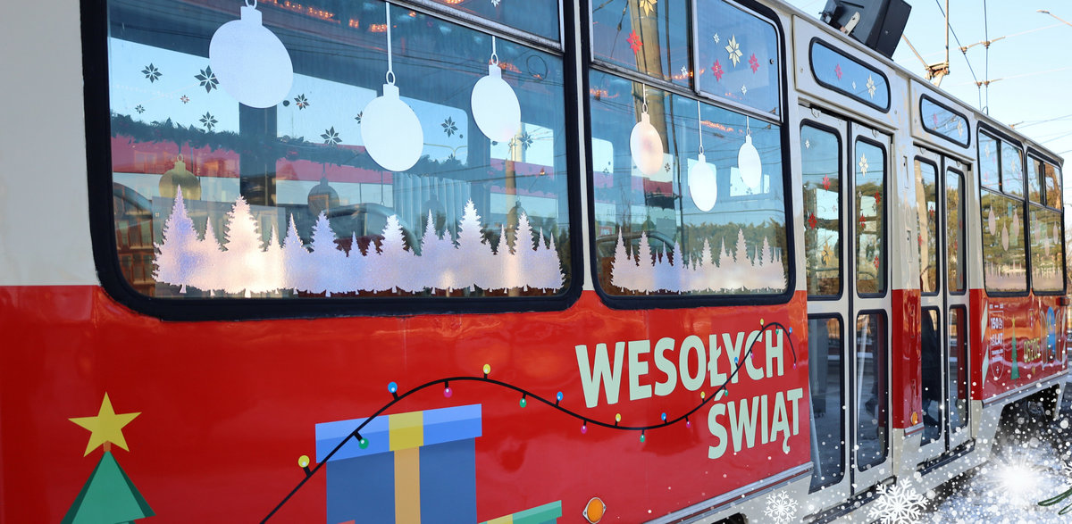 Mikołajkowy Tramwaj kursuje w piątek w godzinach od 12:00 do 19:00 na trasie Strzyża PKM - Węzeł Groddecka (fot. mat. pras.)