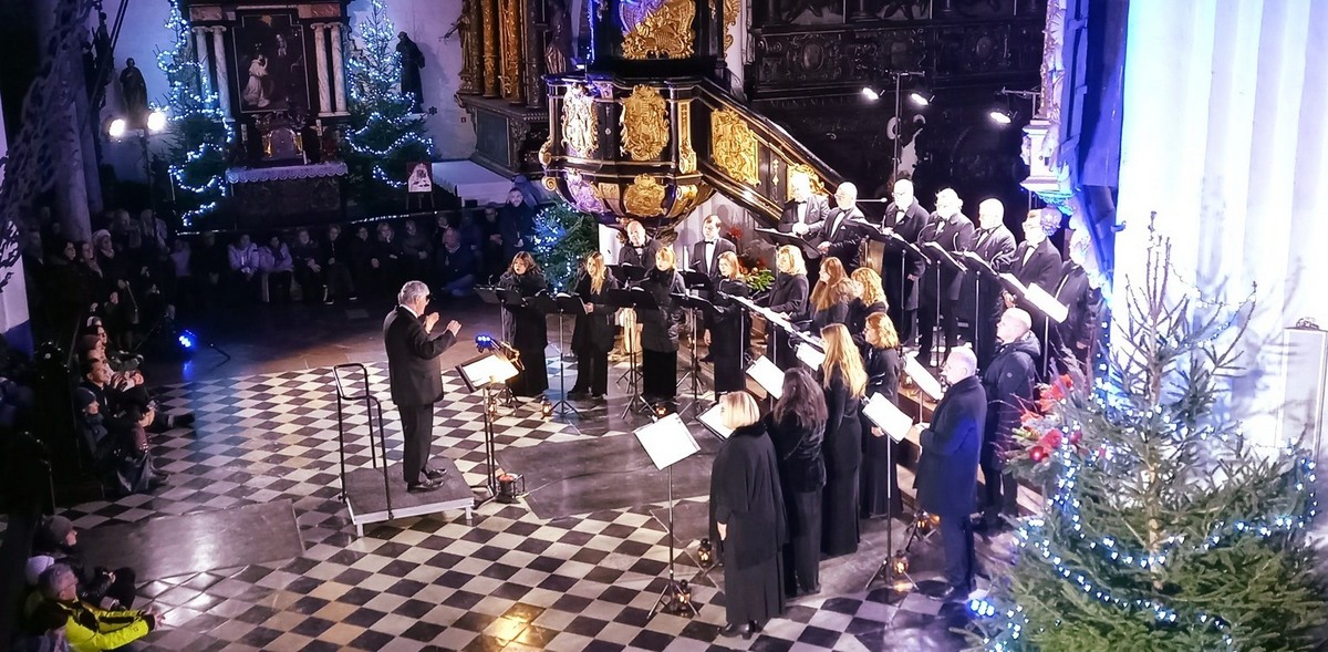 W Archikatedrze Oliwskiej oraz Kościele św. Trójcy wybrzmią świąteczne melodie (fot. Facebook/Polski Chór Kameralny)