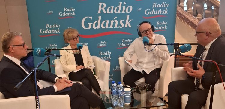 prof. Mariusz Kaczmarek,
prof. Ewa Klugmann-Radziemska, Włodzimierz Raszkiewicz, prof. Dariusz Mikielewicz (fot. Radio Gdańsk/Beata Jeziorska)