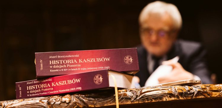 Spotkanie w Nadbałtyckim Centrum Kultury w Gdańsku poświęcone dziełu: "Historia Kaszubów w dziejach Pomorza. Tom II" (fot. NCK w Gdańsku)