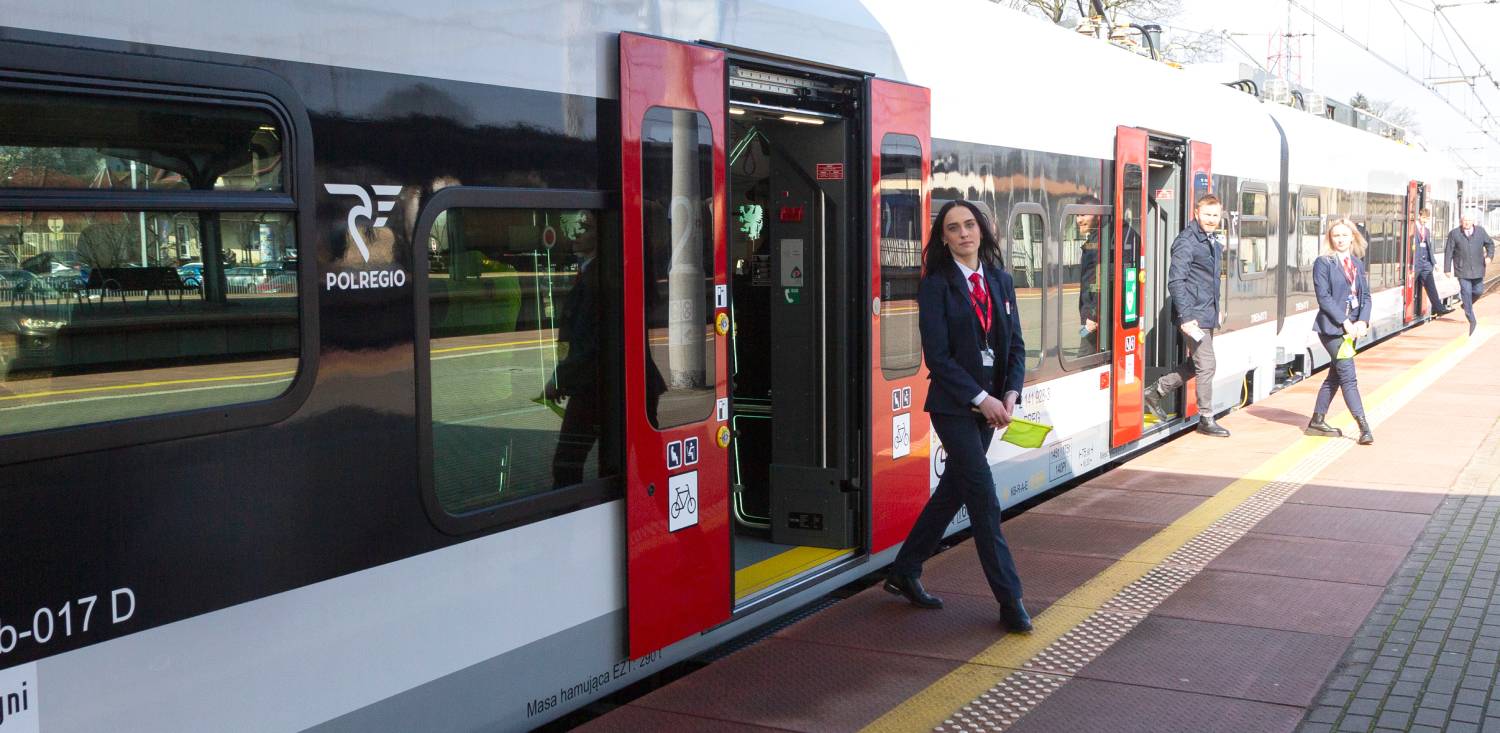 Pociąg pasażerski zakupiony ze środków Programu Funduszy Europejskich dla Pomorza (fot. Daniel Słoboda/KFP)