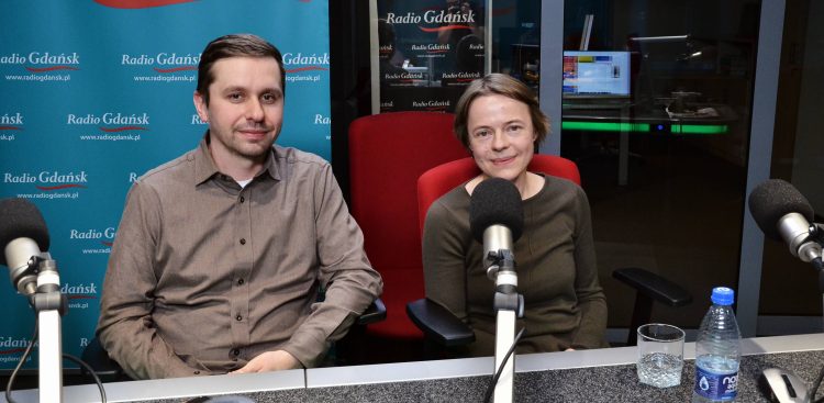 dr Rafał Raczyński i dr Elżbieta Czapka z zespołu Obserwatorium Migracji Uniwersytetu Gdańskiego (fot. Radio Gdańsk/Piotr Puchalski)