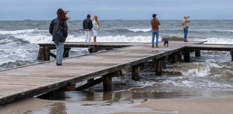 Sopot. Sztorm na Bałtyku. 14.09.2024 (fot. Anna Rezulak / KFP)