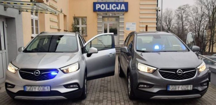 Radiowozy bytowskiej policji (fot. KPP w Bytowie)