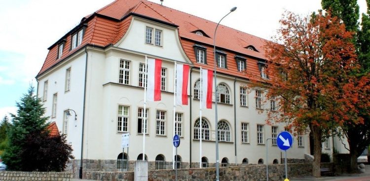 Urząd Miejski w Bytowie (fot. bytow.pl)