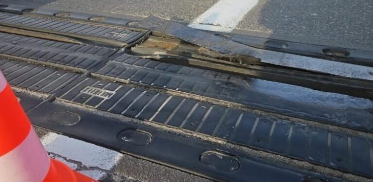 Uszkodzona dylatacja na Estakadzie Kwiatkowskiego (fot. zdiz.gdynia.pl)