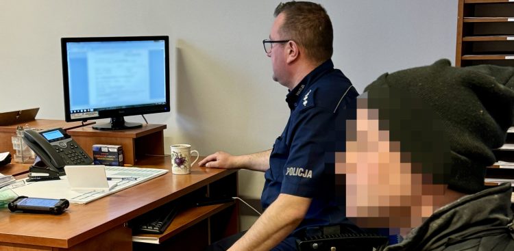 46-latek dokonał kradzieży kabli (fot. KPP Bytów)