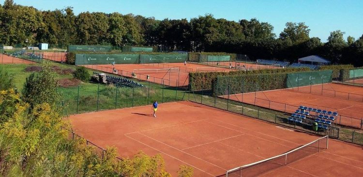 Korty tenisowe Arka (fot. mat. prasowe KT Arka)