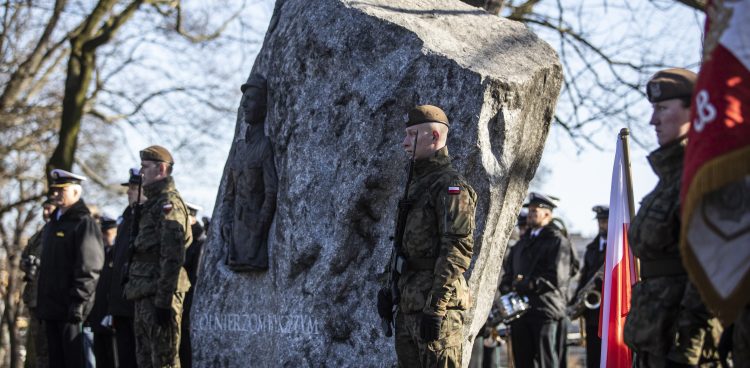 Pomnik Żołnierzy Wyklętych przy skwerze w okolicy ul. 3-go Maja w Gdańsku (fot. Krzysztof Mystkowski / KFP)