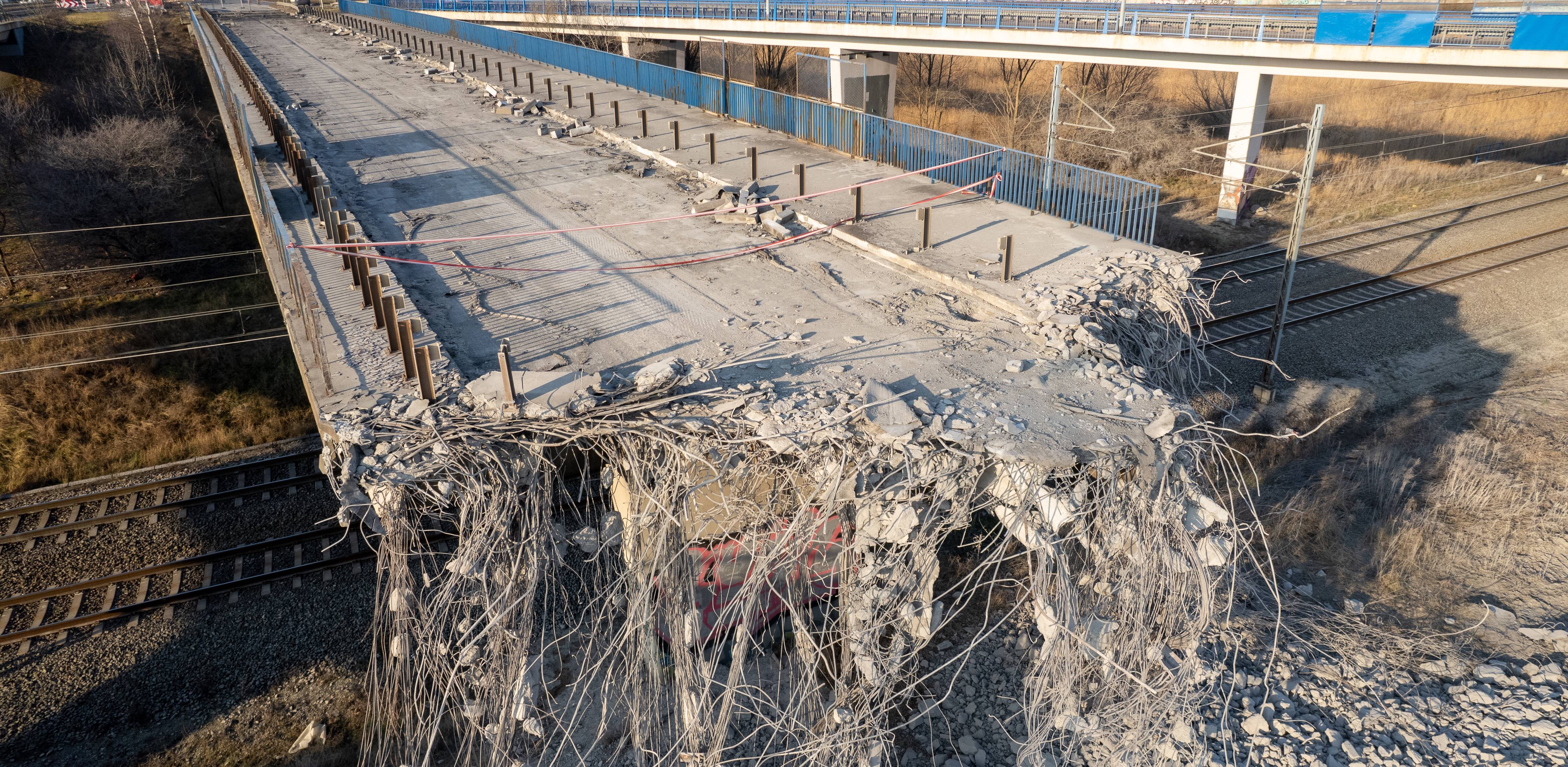 Rozbiórka estakady na ulicy Elbląskiej w Gdańsku. 08.02.2025 r. (fot. Paweł Marcinko/KFP)