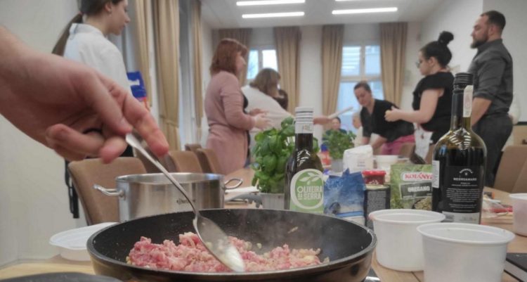 Makaronowe warsztaty w Muzeum Miasta Malborka (fot. Radio Gdańsk/Mateusz Czerwiński)