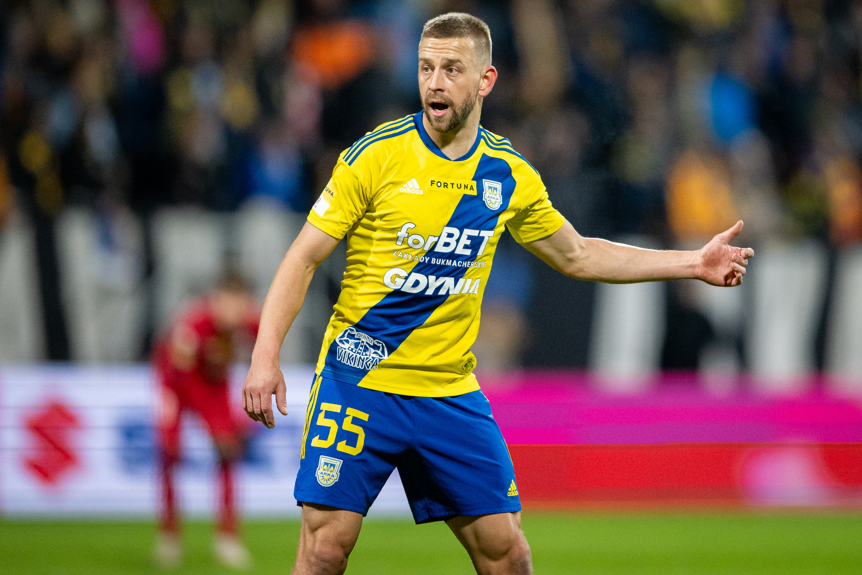 Fortuna 1. Liga: Arka Gdynia - Wisła Kraków n/z Janusz Gol 08.03.2024 / fot. Mateusz Słodkowski / KFP / Trojmiasto.pl