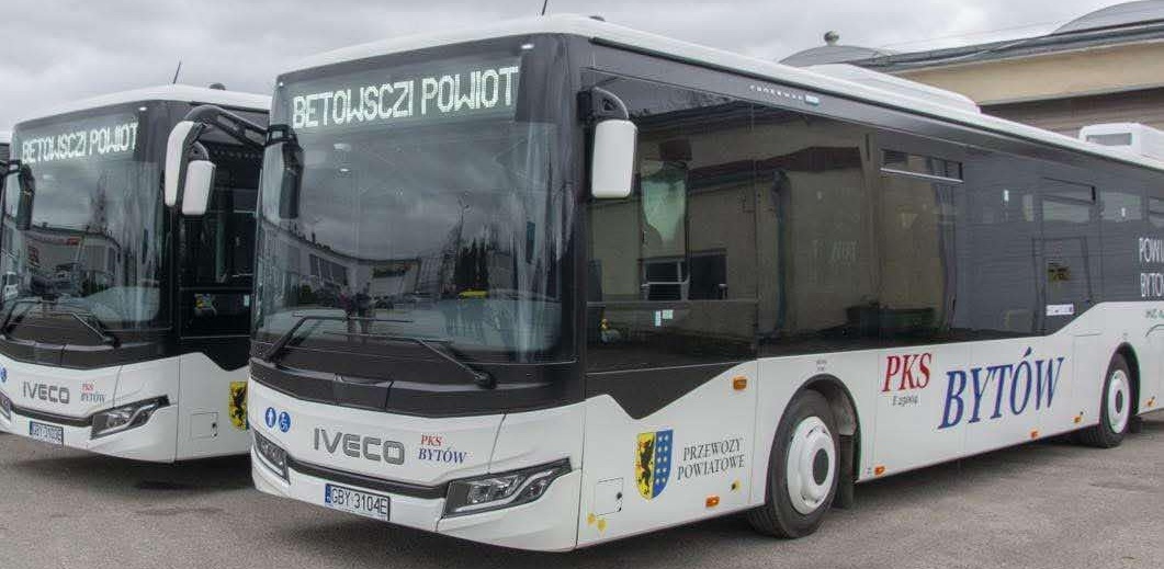 Powiat bytowski pozyskał środki z Krajowego Funduszu Odbudowy na zakup 17 autobusów hybrydowych (fot. mat. pras.)
