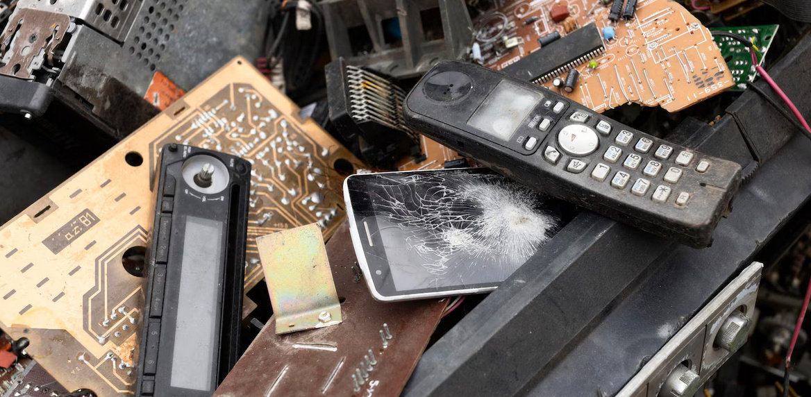 Objazdowa Zbiórka Odpadów Niebezpiecznych wznowiła swoje działanie w Gdańsku (fot. Freepik)