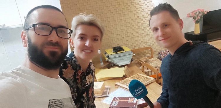 Daniel i Magdalena Kozakiewicze oraz Mateusz Czerwiński (fot. Radio Gdańsk/Mateusz Czerwiński)