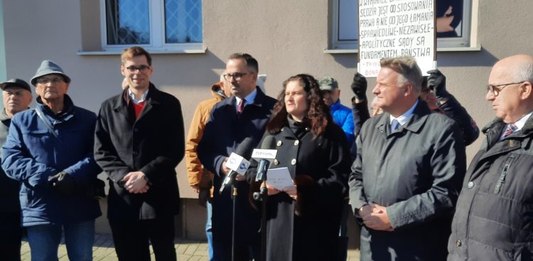 W Gdyni odbyła się konferencja polityków Prawa i Sprawiedliwości (fot. Radio Gdańsk/Marcin Lange)