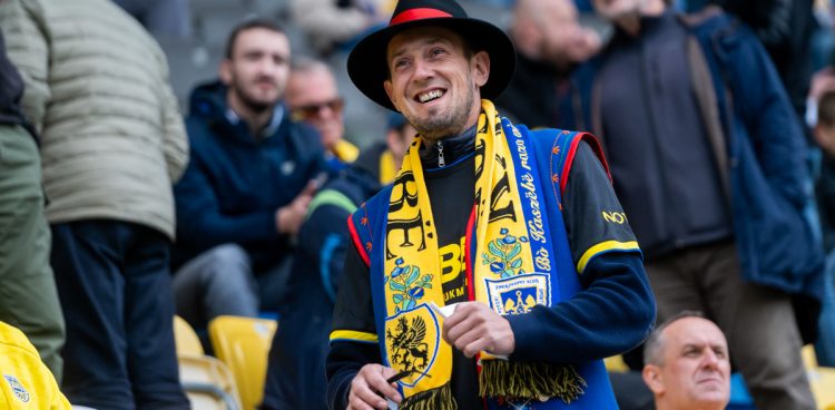 Arka Gdynia zmierzy się z Miedzią Legnica podczas meczu kaszubskiego (fot. KFP/Mateusz Słodkowski)