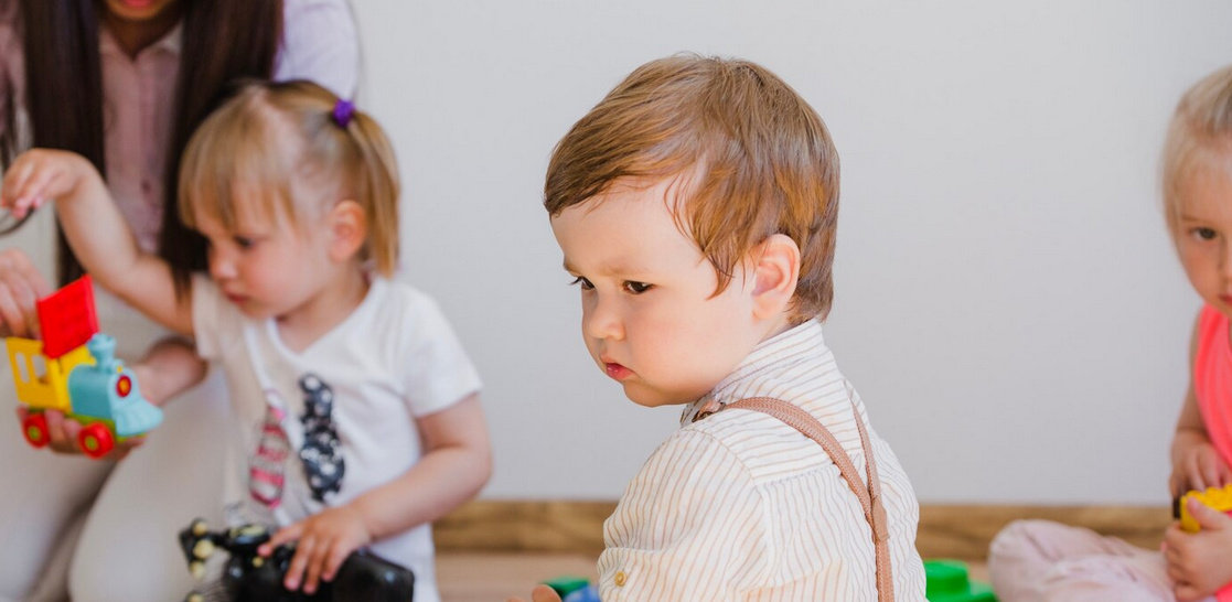 Przedszkola nie zostały zamknięte z powodu zakażeń salmonellą (fot. Freepik)
