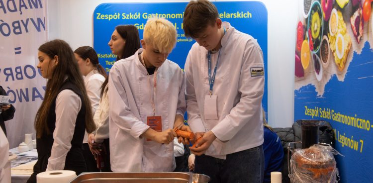 Gdańskie Targi Szkół Ponadpodstawowych w ramach Gdańskiego Tygodnia Zawodowca w 2024 roku (fot. KFP/Paweł Marcinko)