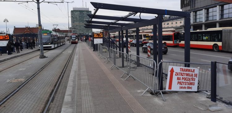 Nie wiadomo, kiedy zakończy się remont przystanku tramwajowego przy dworcu PKP Gdańsk Główny (Fot. Radio Gdańsk/ Michał Rudnicki)