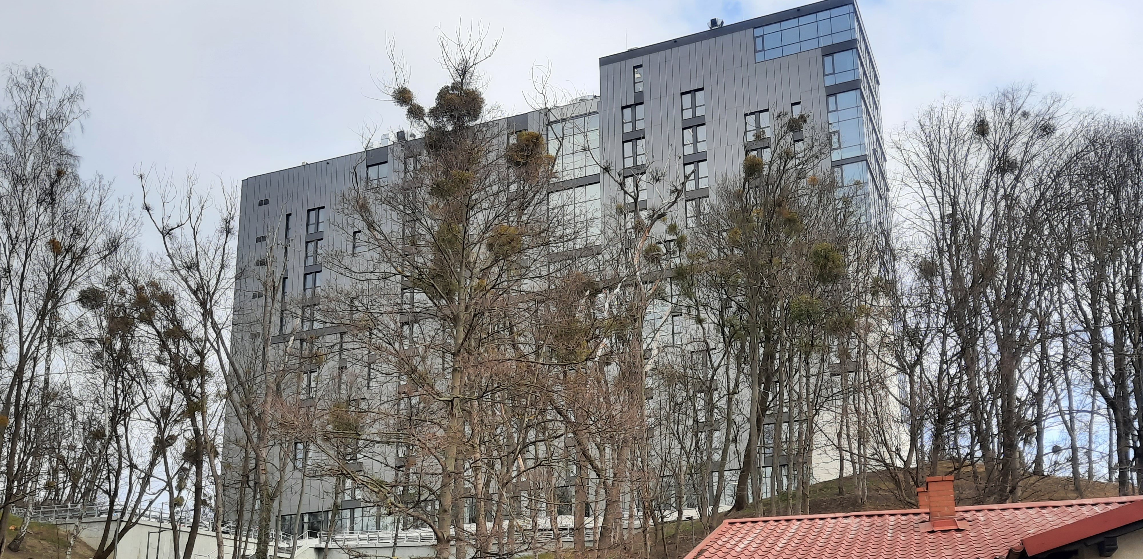 Nowy budynek wielofunkcyjny Akademii Marynarki Wojennej w Gdyni (Fot. Radio Gdańsk/Marcin Lange)