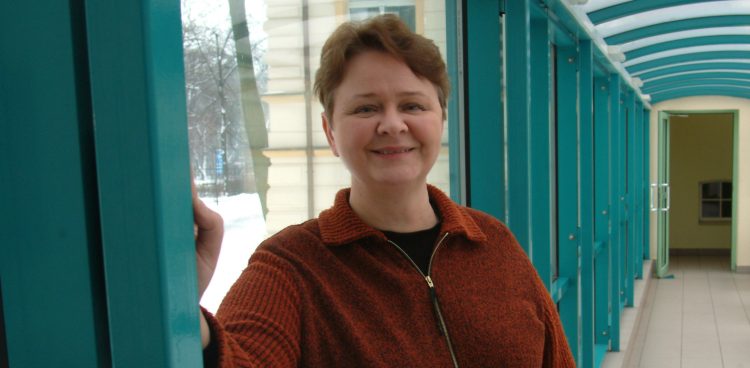 Alina Kietrys w budynku Radia Gdańsk, 2003 rok (fot. Wojtek Jakubowski /KFP)