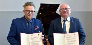 Prof. Ryszard Minkiewicz, rektor Akademii Muzycznej, oraz prof. Krzysztof Wilde, rektor Politechniki Gdańskiej (fot. PG/Krzysztof Krzempek)